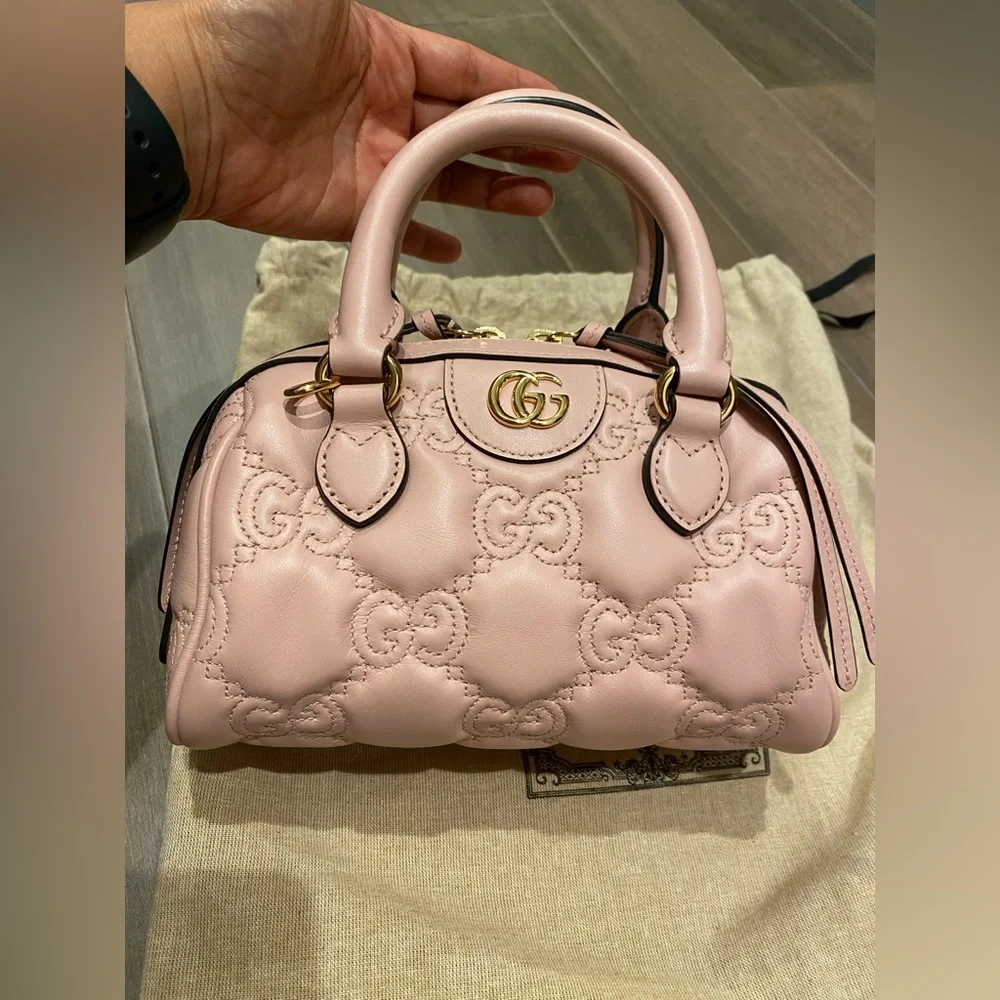 Gucci GG matelassé mini bag in pink leather - Picture 6 of 15